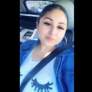 Meet your Posher, Aileen